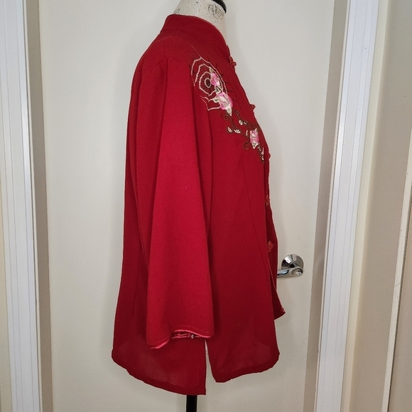 80s Embroidered Red Asian Top - Picture 3 of 11